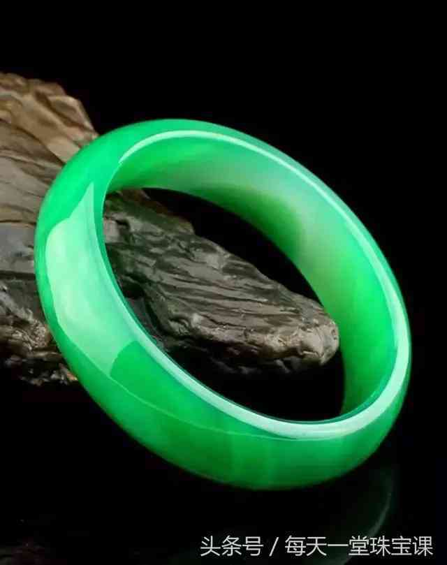 金絲玉為什么不建議戴(金絲玉為什么不建議戴右手)插圖6