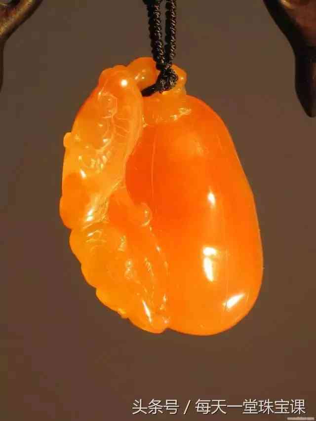 金絲玉為什么不建議戴(金絲玉為什么不建議戴右手)插圖7