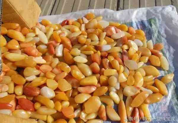 金絲玉為什么不建議戴(金絲玉為什么不建議戴右手)插圖9