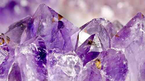 紫水晶的功效與作用及佩戴方法(紫水晶的功效與作用點(diǎn))插圖1