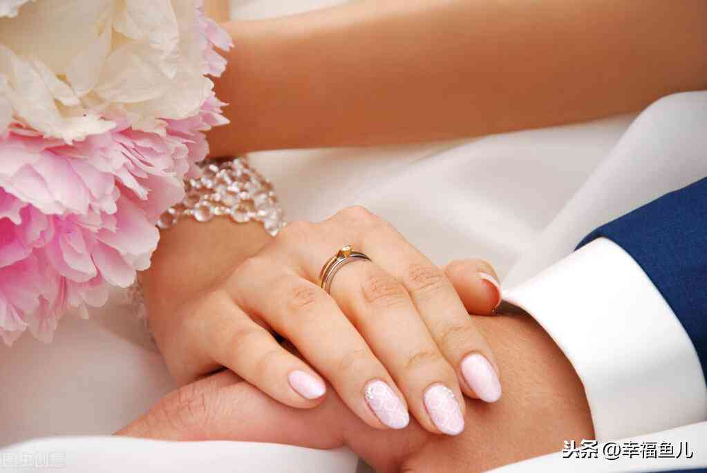 戒指戴哪個(gè)手好(黃金戒指戴哪個(gè)手好)插圖3