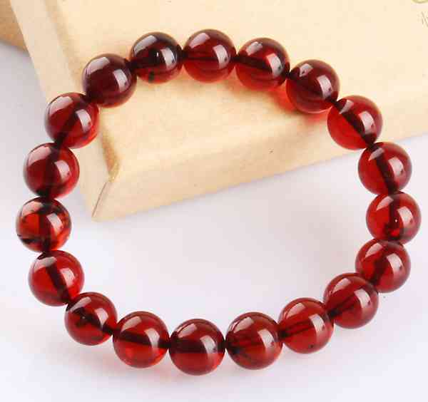 血琥珀多少錢一克(血琥珀真假的肉眼鑒別)插圖2