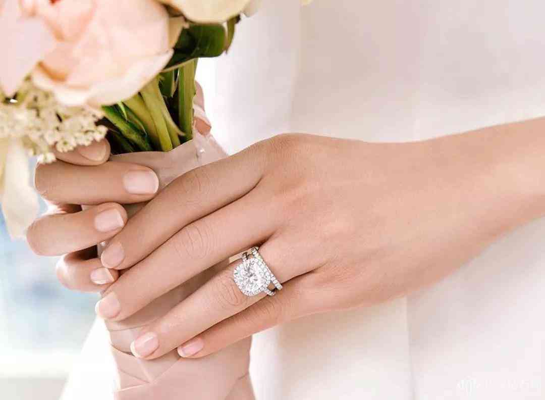 海瑞溫斯頓3克拉鉆戒多少錢(qián)(海瑞溫斯頓一克拉大概多少錢(qián))