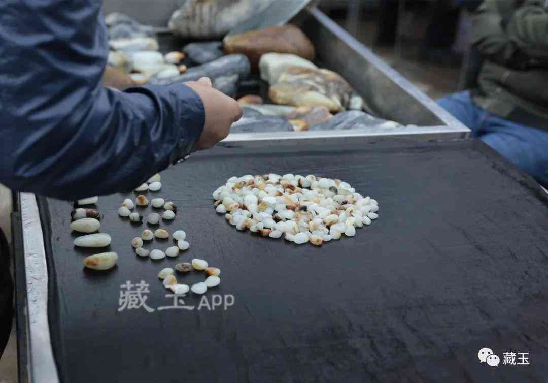 和田玉籽料手串價(jià)格(周大福和田玉手串值得買嗎)插圖11