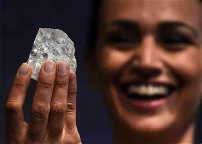 為什么買裸鉆那么便宜(鉆石店為什么推薦買裸石)