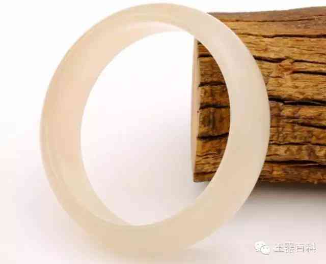 金絲玉手鐲適合什么人(金絲玉手鐲適合什么人戴)插圖3