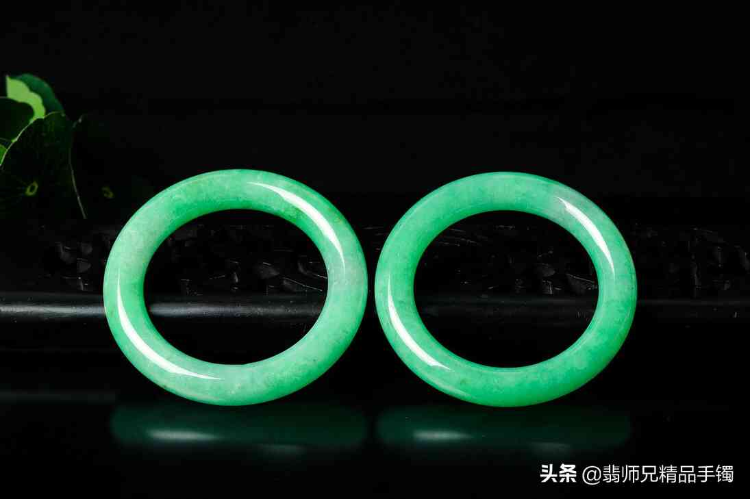 翡翠手鐲怎么養(yǎng)才能透(翡翠手鐲棉絮多怎么養(yǎng)才能透)插圖4