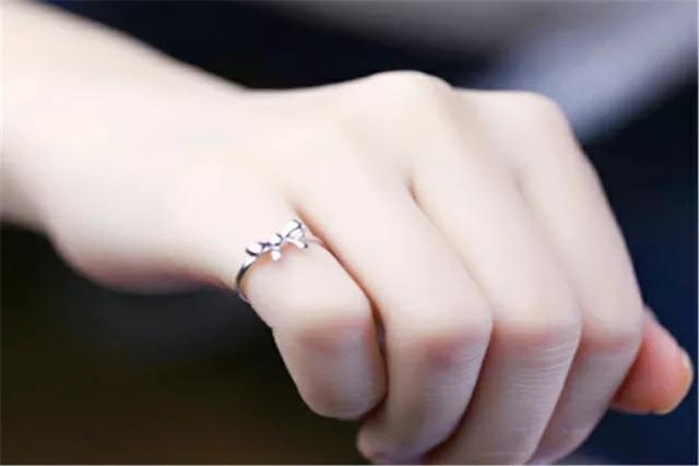 女性十個(gè)手指戒指含義(女性十個(gè)手指戴戒指的意義)插圖4