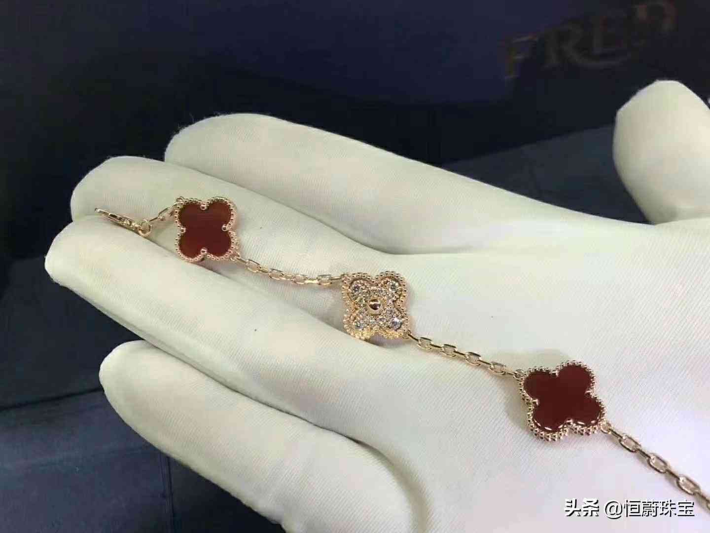 奢侈品手鏈品牌排行榜前十名(奢侈品手鏈圖片大全)插圖28