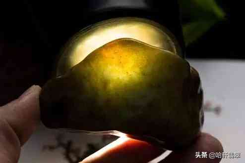 翡翠原石和翡翠毛料有什么區(qū)別(翡翠原石和翡翠毛料有什么區(qū)別圖片)插圖7