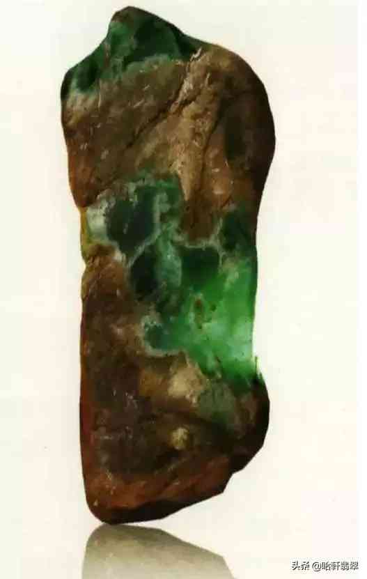 翡翠原石和翡翠毛料有什么區(qū)別(翡翠原石和翡翠毛料有什么區(qū)別圖片)插圖11
