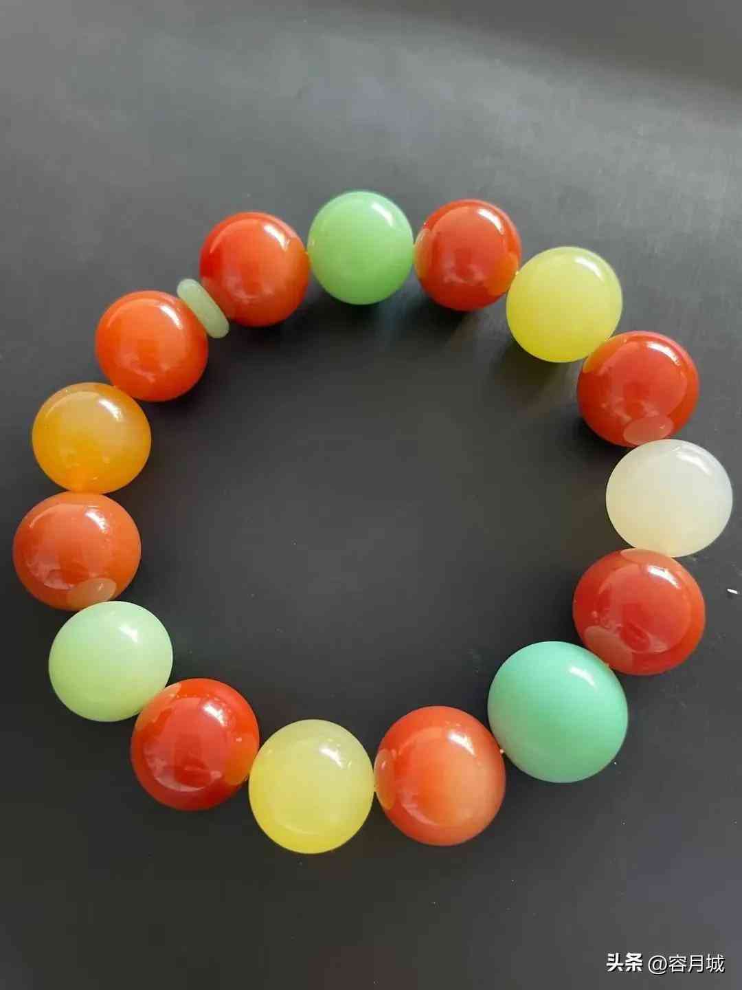 緬甸黃龍玉是什么檔次的玉(緬甸黃龍玉是什么玉種)插圖1