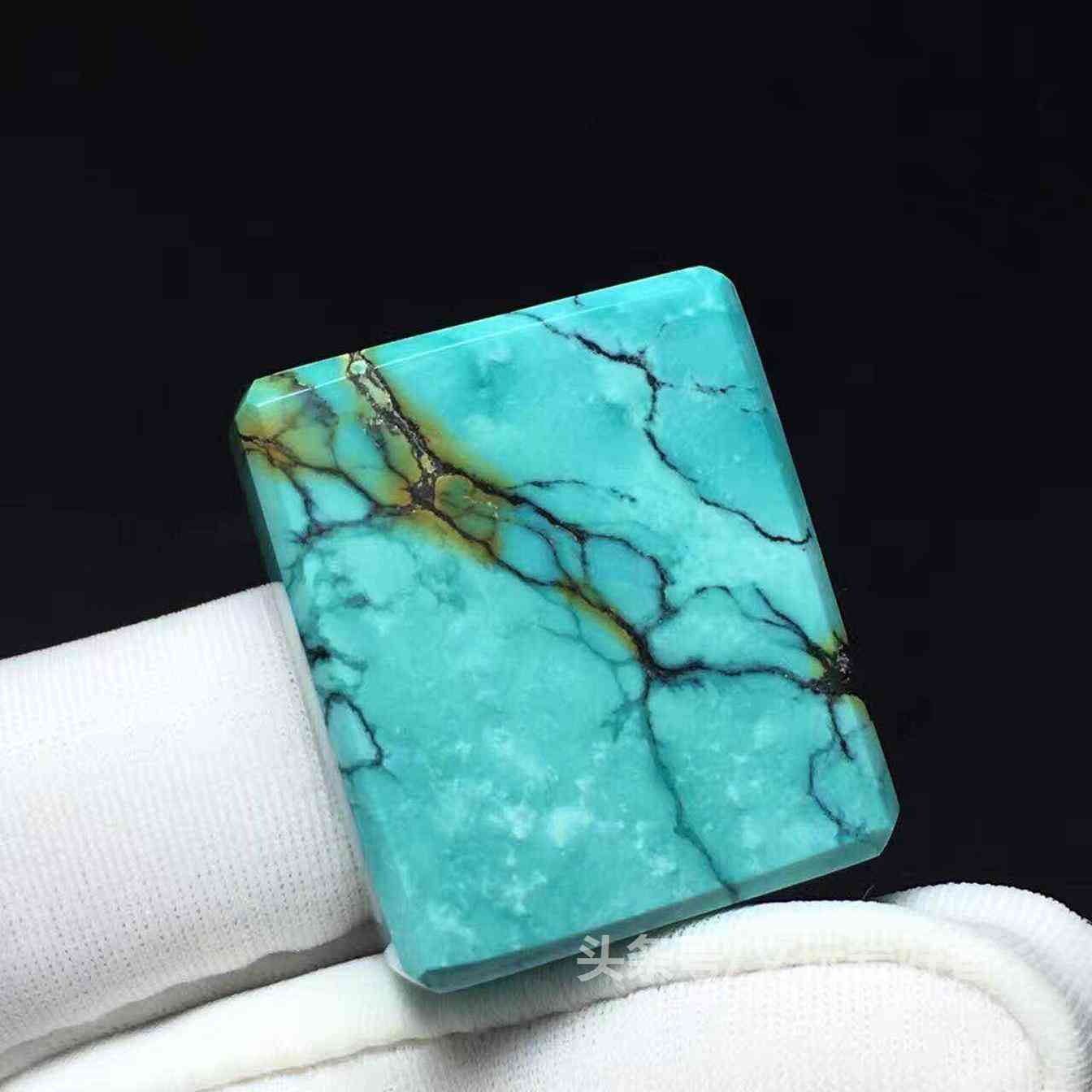 綠松石鐵線真假對(duì)比(綠松石鐵線真假對(duì)比視頻)