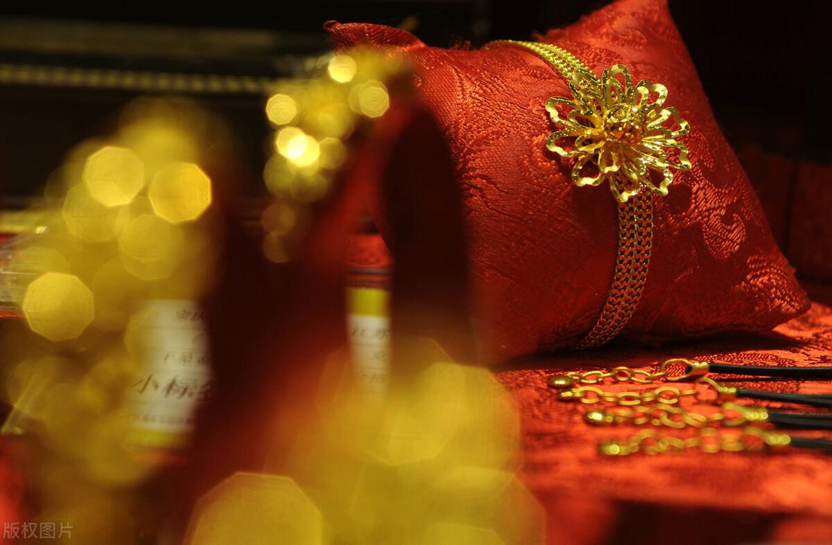 結(jié)婚禮品送什么好啊(結(jié)婚禮品送什么好啊女生)插圖1