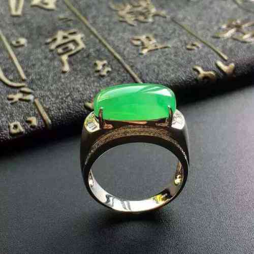 玉和翡翠哪個好(玉和翡翠哪個好翡翠和玉哪個好)插圖1