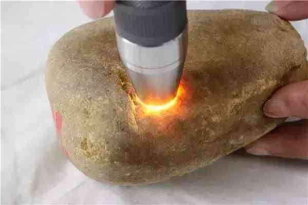 翡翠毛料知識(shí)大全(翡翠毛料知識(shí)大全視頻)插圖5