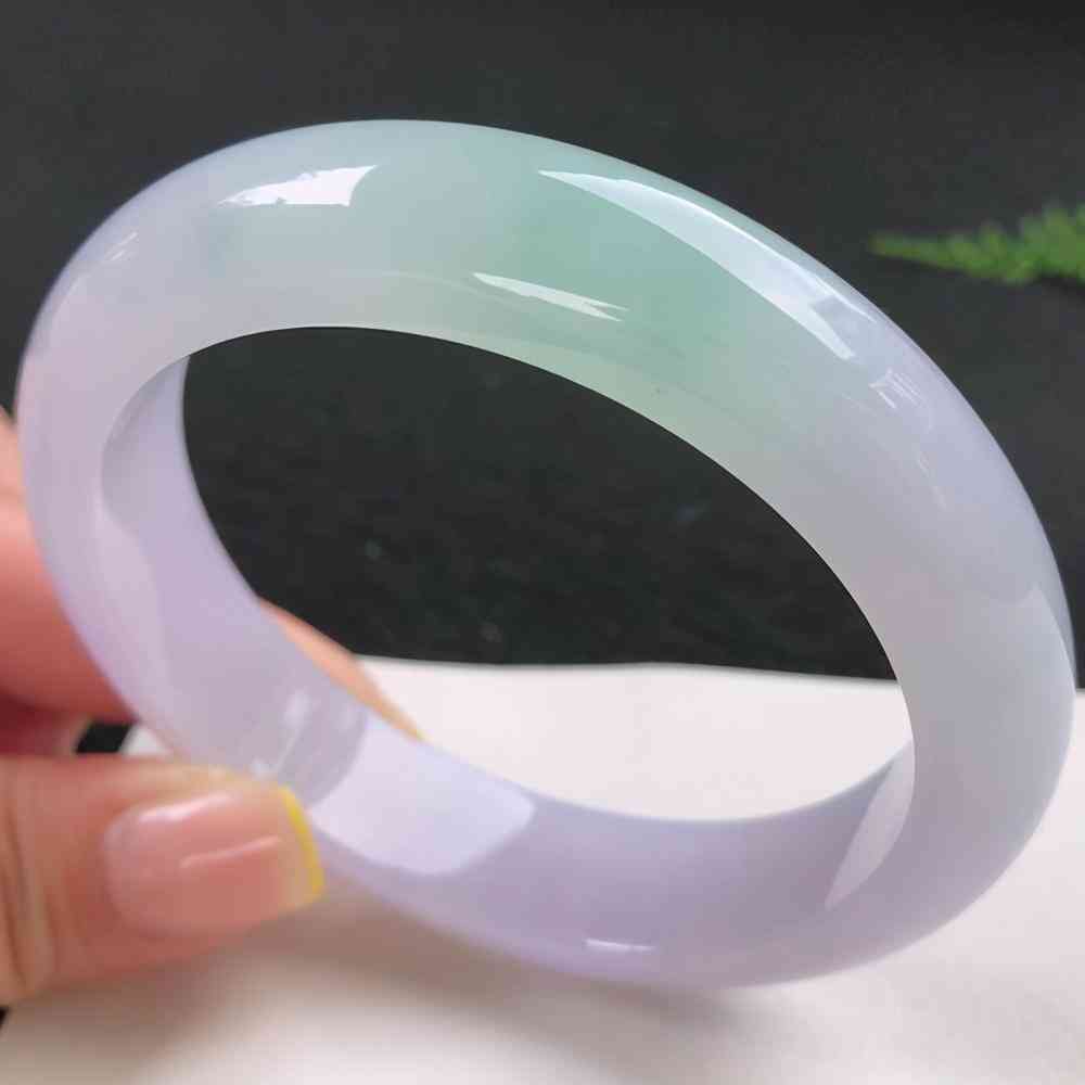 不懂翡翠該怎么買手鐲(買翡翠到哪個平臺買正規(guī))插圖4