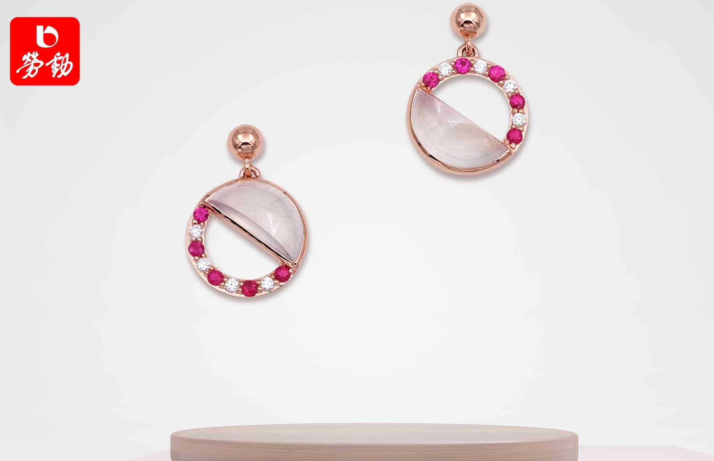 老鳳祥女士黃金項鏈(老鳳祥女士黃金項鏈款式圖片)