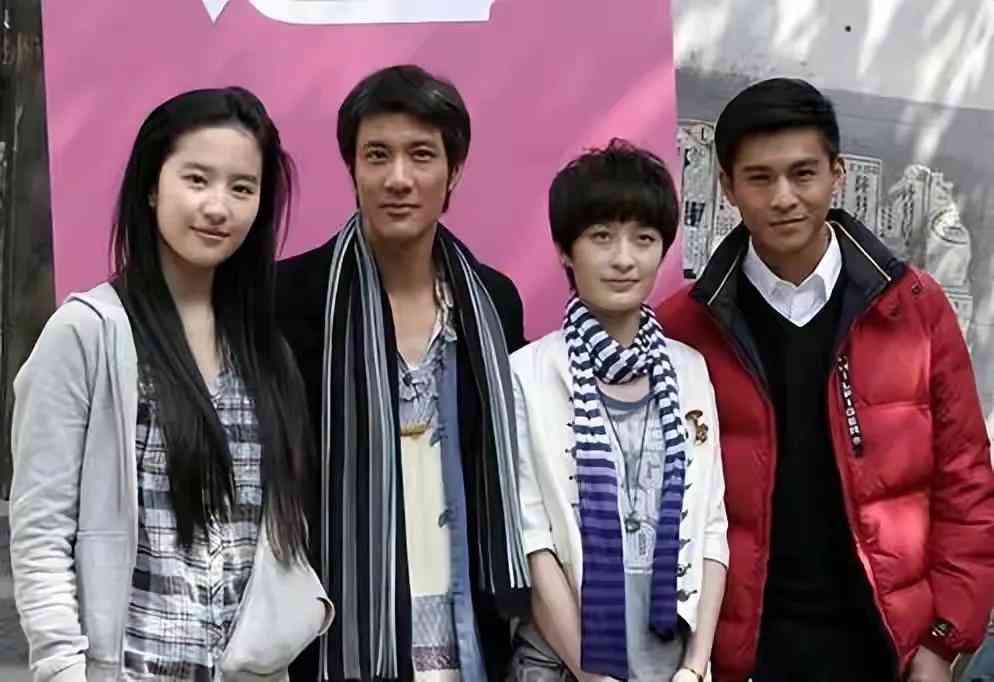 蒂芙尼十字架項(xiàng)鏈(蒂芙尼十字架項(xiàng)鏈金)插圖9