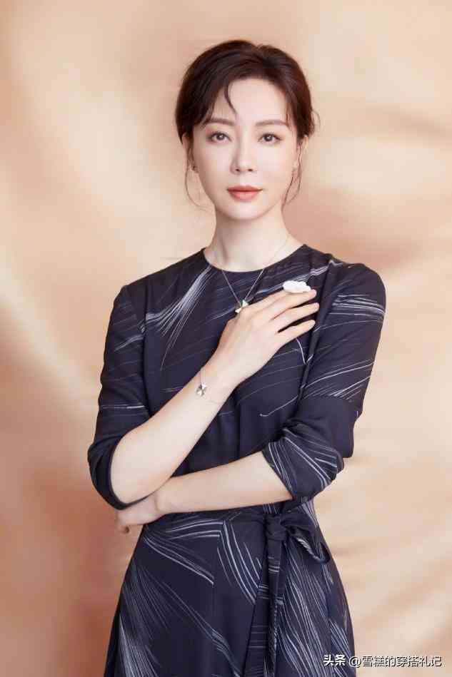 女人戴紅寶石還是藍寶石(女人戴紅寶石還是藍寶石比較好)插圖14