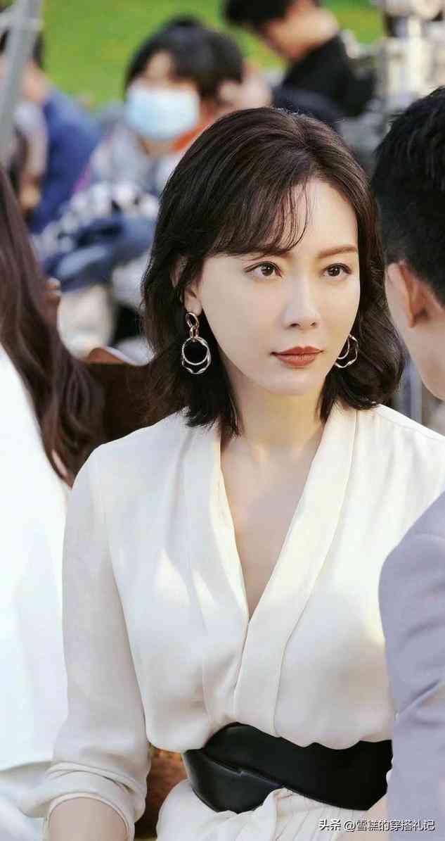 女人戴紅寶石還是藍寶石(女人戴紅寶石還是藍寶石比較好)插圖16