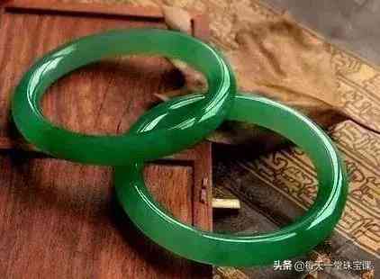 翡翠三種最忌諱(翡翠三種最忌諱的顏色)插圖21