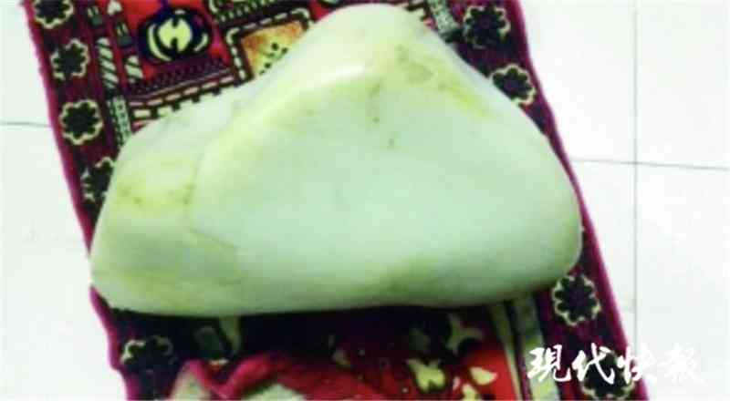 500克的雞血石值多少錢(500克的雞血石值多少錢呢)插圖2