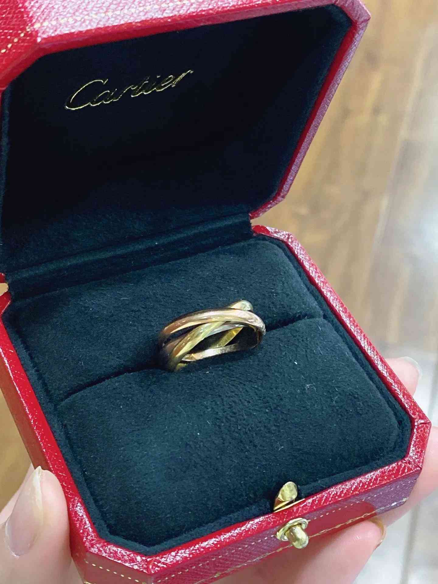 卡地亞三色金手鏈(卡地亞三色金手鏈重量)插圖1