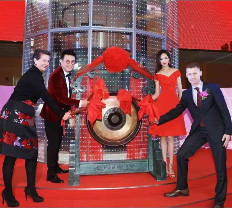 通靈珠寶和萊紳通靈(通靈珠寶和萊紳通靈耳釘圖片)