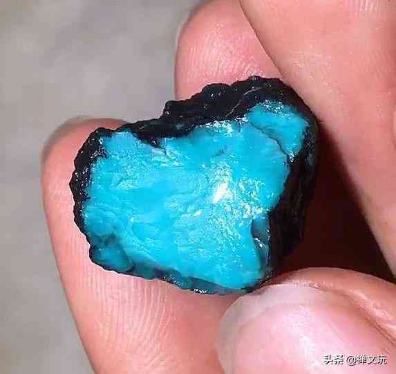 綠松石怎樣辨別真假(綠松石怎樣辨別真假視頻)插圖2