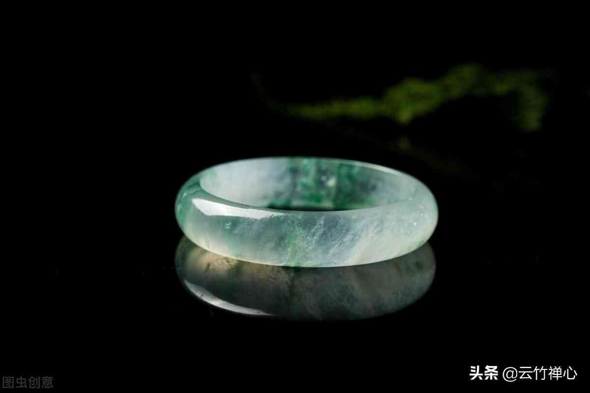 翡翠鐲子怎么保養(yǎng)(翡翠鐲子怎么保養(yǎng)更透亮)插圖1