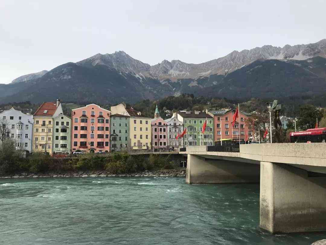 施華洛世奇元素水晶是什么意思(施華洛世奇元素項鏈什么意思)插圖2