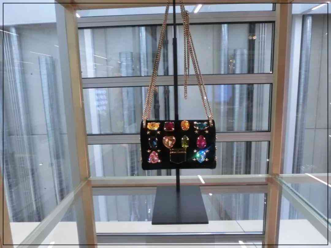 施華洛世奇元素水晶是什么意思(施華洛世奇元素項鏈什么意思)插圖26