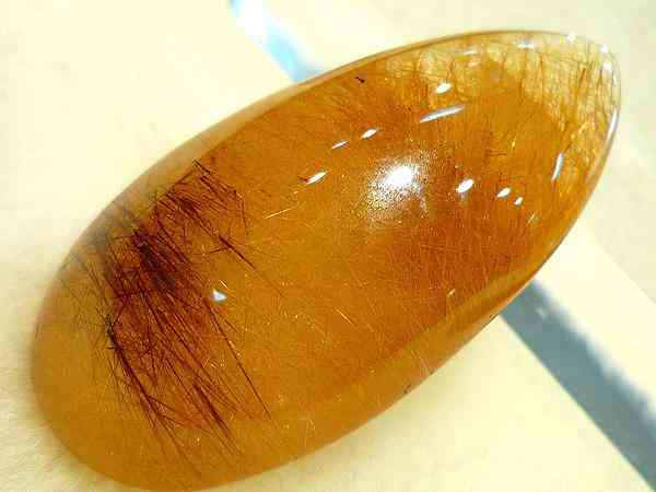 黃水晶代表的三個象征含義(黃水晶代表的象征意義)