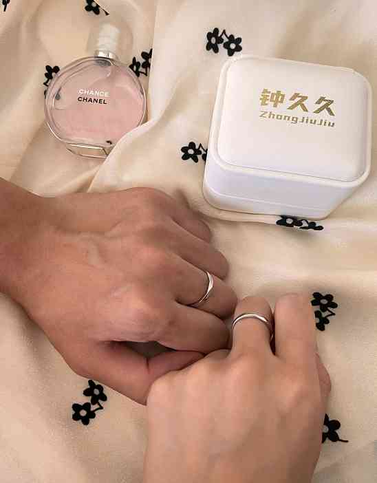 適合學生的情侶對戒品牌(適合學生的情侶戒指品牌)插圖1