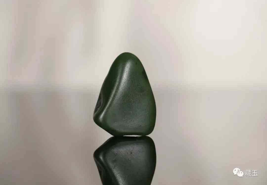 和田碧玉有黑點好嗎(和田碧玉有黑點是好玉嗎?)插圖5