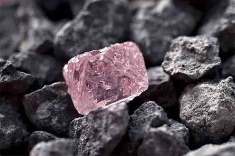 一克拉鉆石等于多少人民幣(一克拉鉆石等于多少錢(qián)人民幣)插圖5