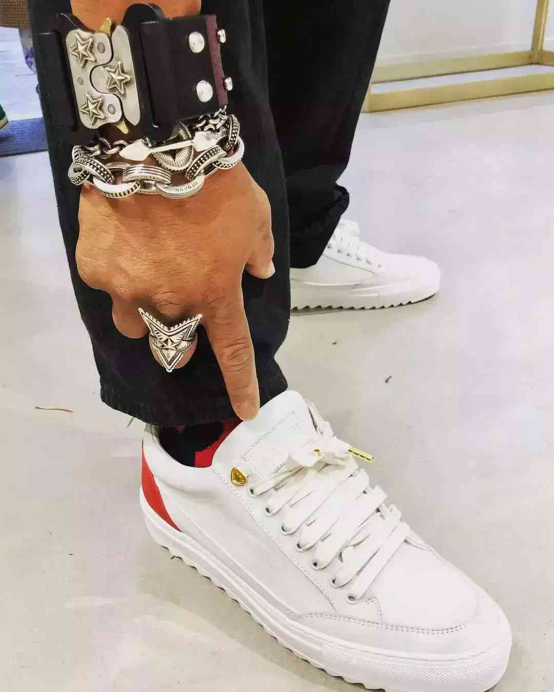 銀飾品牌哪個(gè)品牌比較好(銀飾品牌哪個(gè)品牌比較好看)插圖5