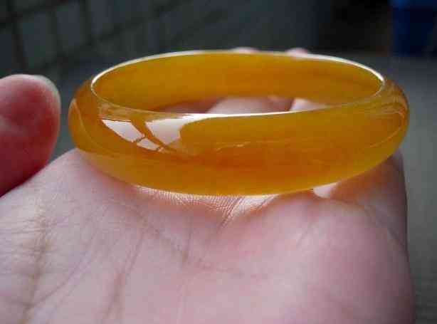 關于玉手鐲的知識(關于玉手鐲的知識有哪些)插圖8