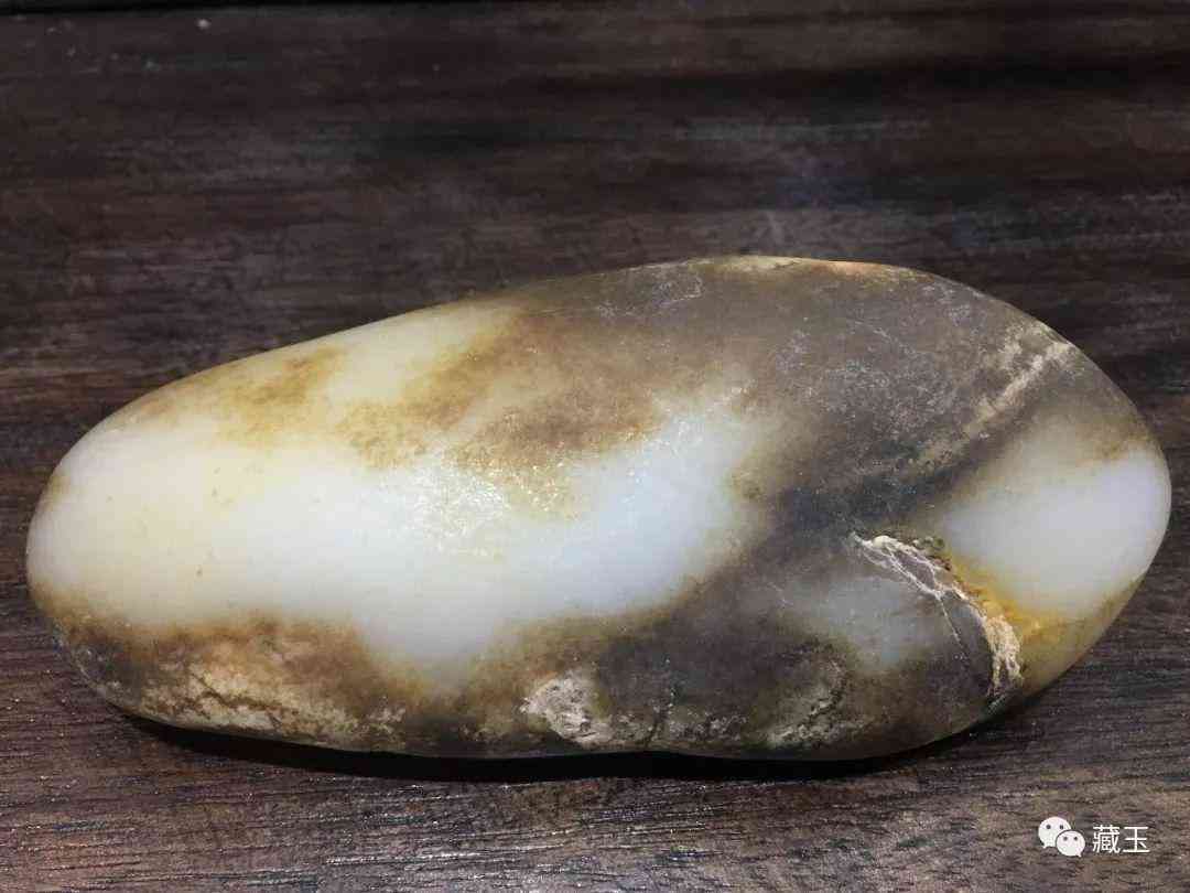 黑皮和田玉籽料原石(黑皮和田玉籽料原石鑲嵌吊墜)插圖8