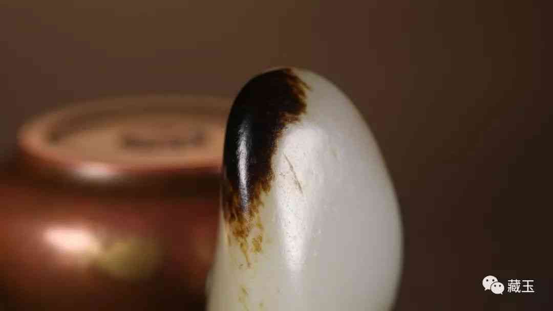 黑皮和田玉籽料原石(黑皮和田玉籽料原石鑲嵌吊墜)插圖11