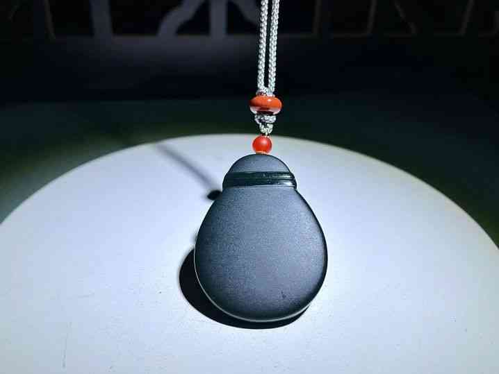 和田玉吊墜多少錢一個(正宗的和田玉吊墜多少錢一個小的)插圖3