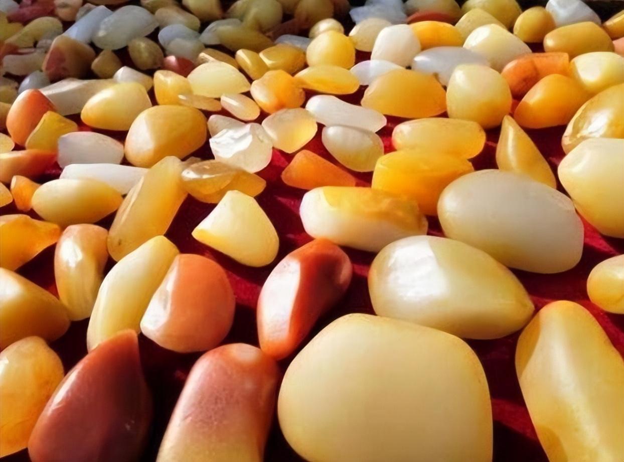 石英巖玉金絲玉值錢嗎(石英巖玉金絲玉是什么玉值錢嗎)插圖1