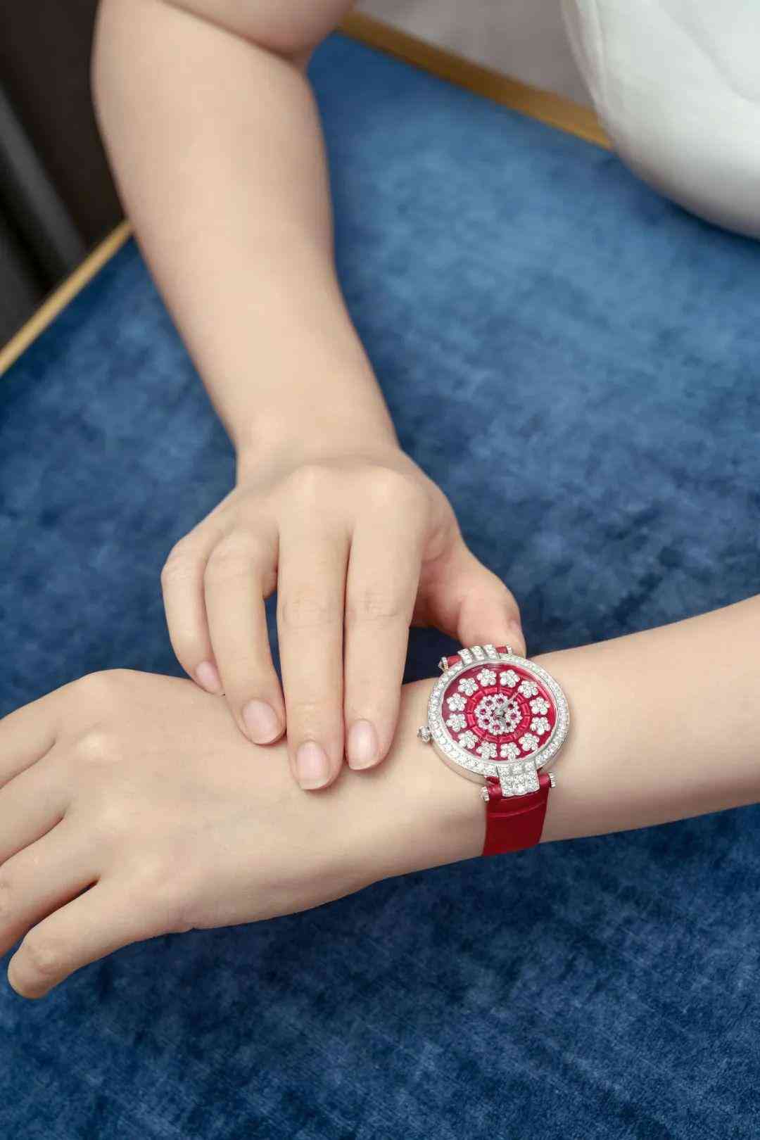 鉑金項(xiàng)鏈品牌十大排行(鉑金項(xiàng)鏈品牌十大排行榜圖片)插圖22