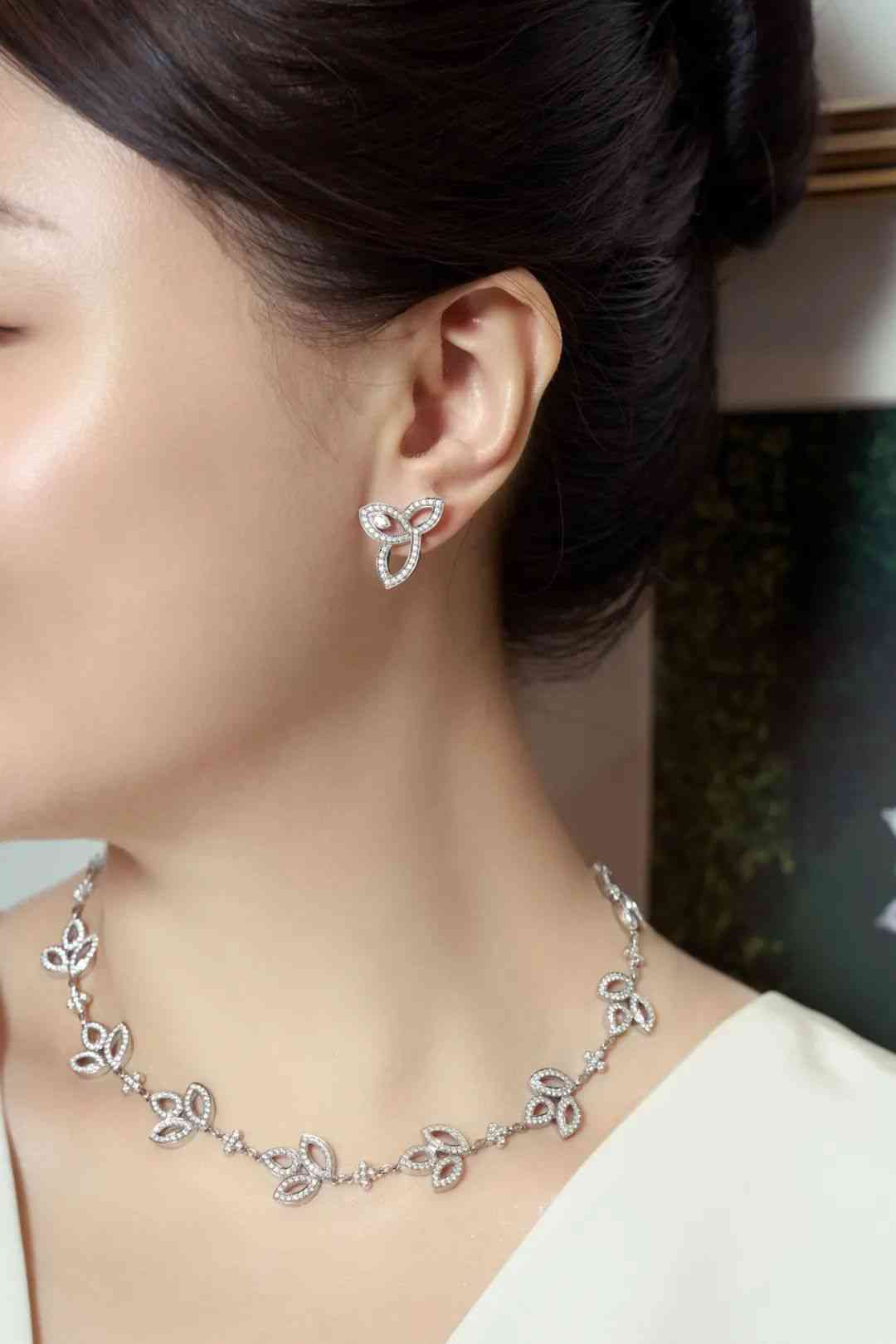 鉑金項(xiàng)鏈品牌十大排行(鉑金項(xiàng)鏈品牌十大排行榜圖片)插圖28