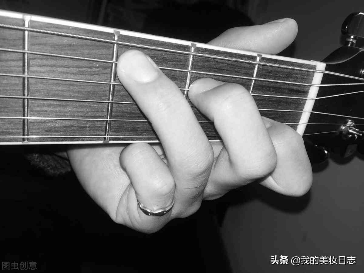 女人手戴戒指的意思是什么(女人手戴戒指的意思是什么圖片)插圖5