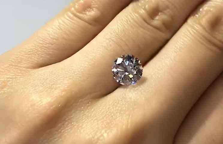 十克拉鉆戒大概多少錢(十克拉鉆戒大概多少錢人民幣)