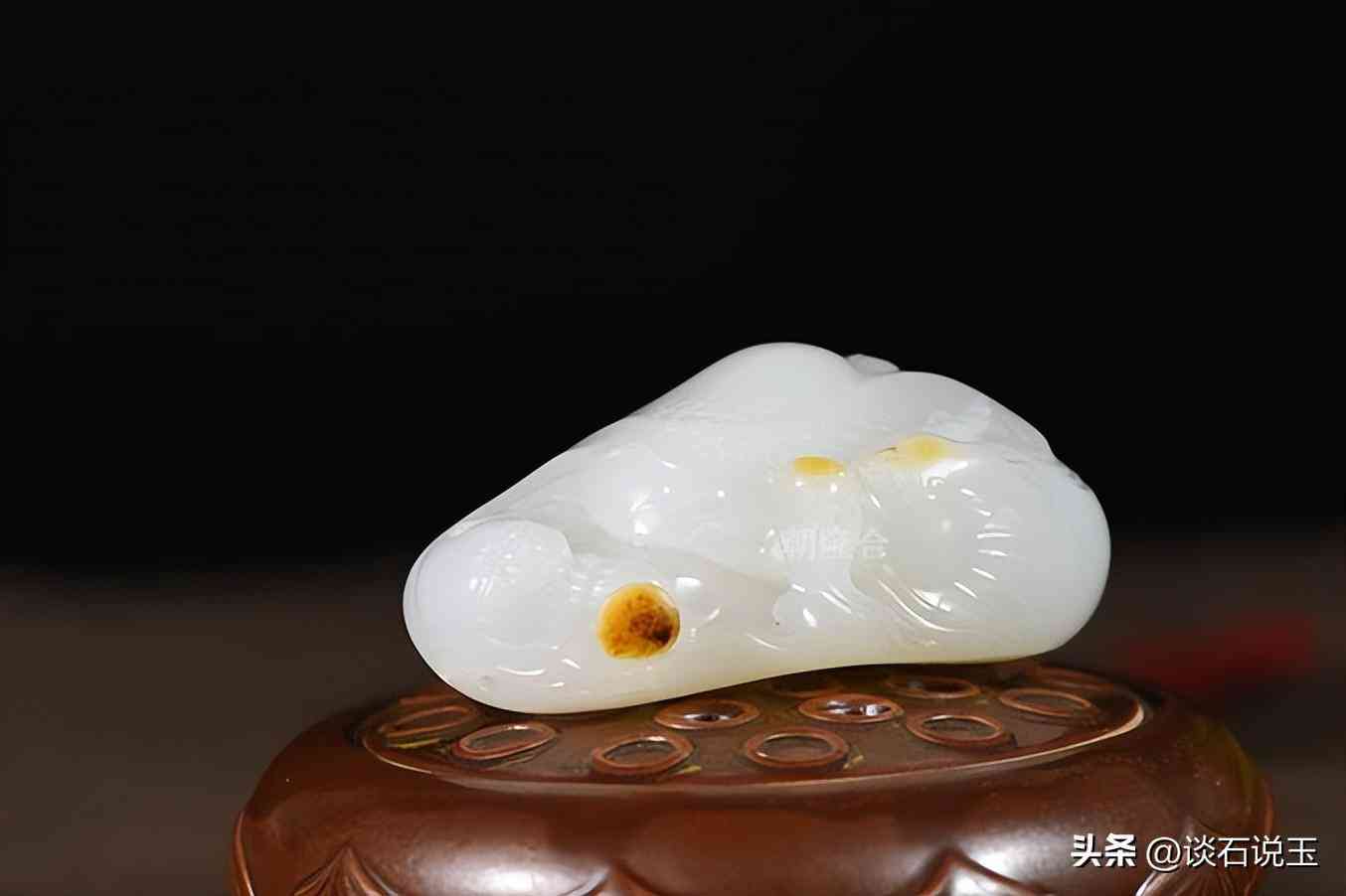 玉是越綠越好還是越白越好(什么樣的玉才是真正的好玉鐲)插圖3