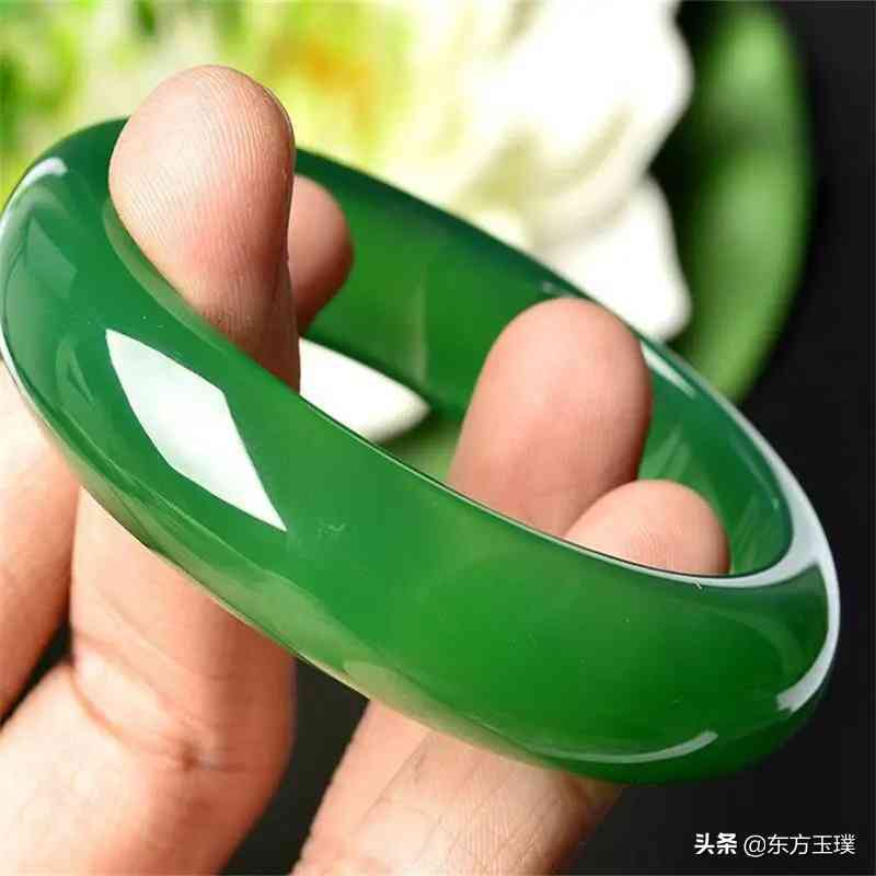 玉髓和玉的區(qū)別價(jià)格(玉髓和玉石的區(qū)別價(jià)格)插圖1