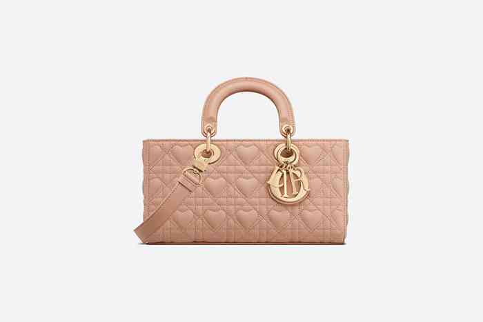 love戒指是什么品牌(love戒指是什么品牌的標志)